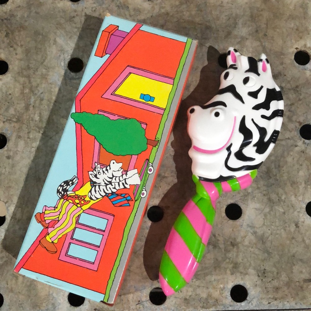 Avon Zany Zebra hairbrush